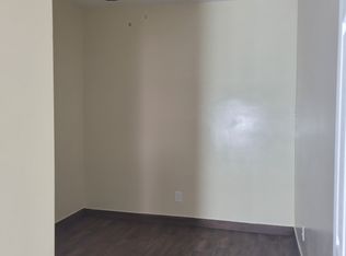 936 W 76th St, Los Angeles, CA 90044