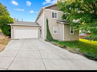 209 S 37th Ave, Yakima, WA 98902