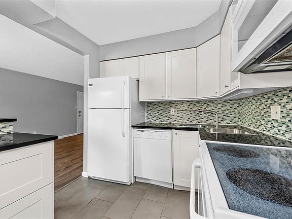 3rd image of 11761 Villa Dorado Dr APT D