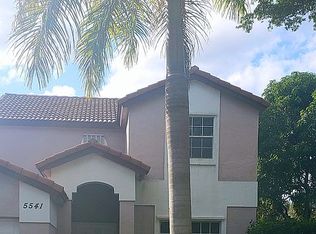 5541 NW 49th Ter, Pompano Beach, FL 33073