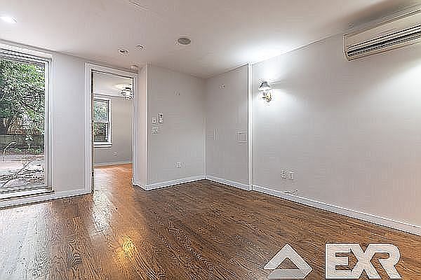 1st image of 272 Jefferson St #1G
