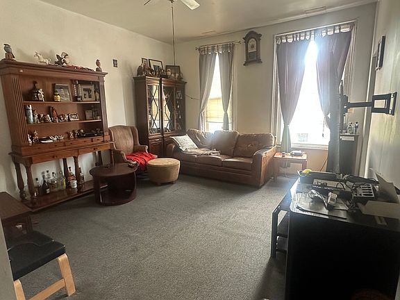 5th image of 1811 W Grand Ave