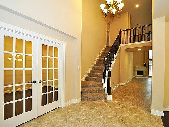 5th image of 10227 White Pines Dr