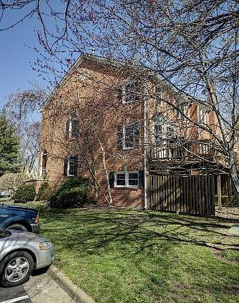 3rd image of 6357 Crooked Oak Ln