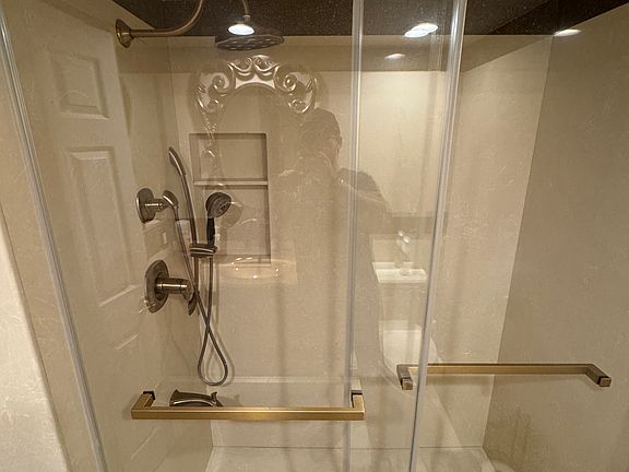 5th image of 3350 Deaver Dr