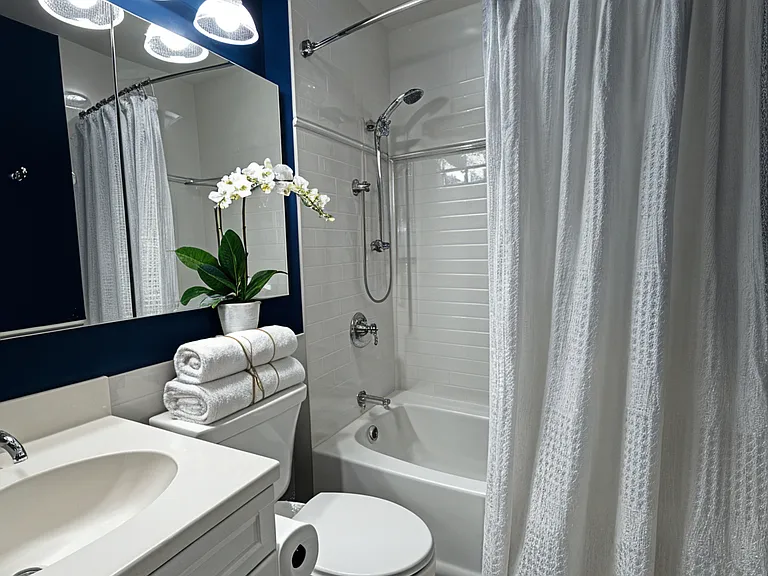 33 Talbot Ln #3 — Photo 8