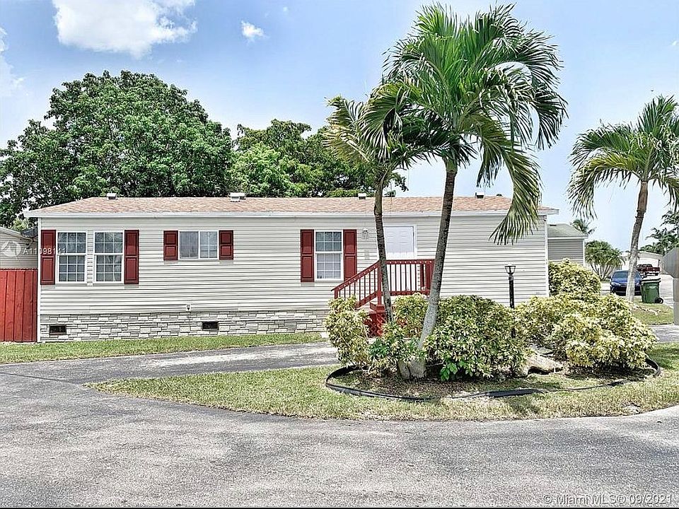 1st image of 220 NE 12th Ave Lot 89