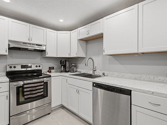 4th image of 172 Ayer Rd #A