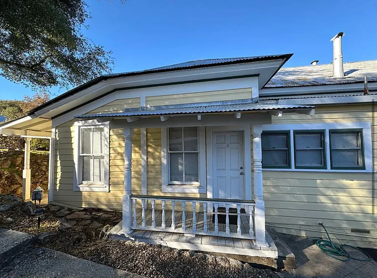 1 bed, 650 sqft, $1,300 — Photo 2
