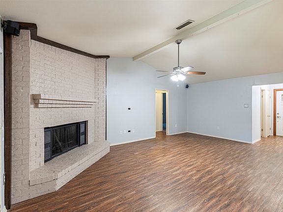 3rd image of 3912 Longstraw Dr