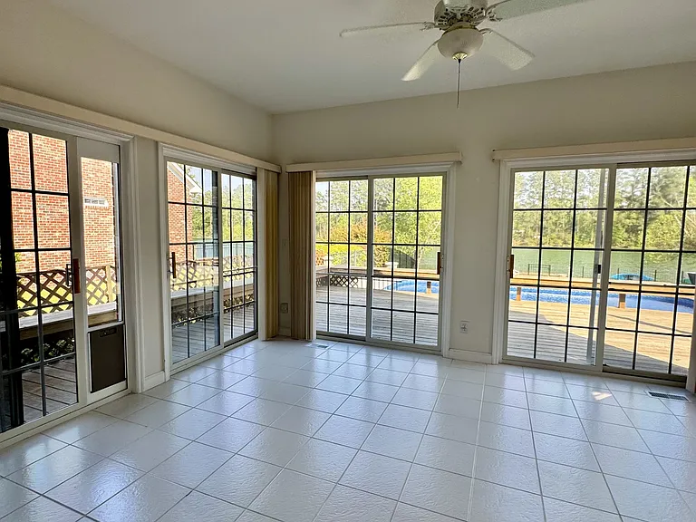 513 Alexis Dr — Photo 15