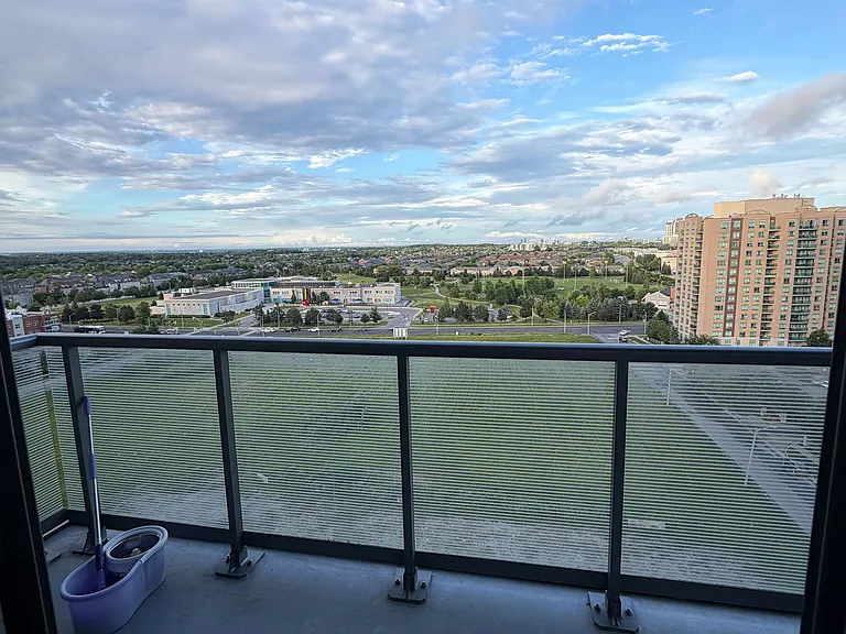 55 Oneida Cres #1101 — Photo 13