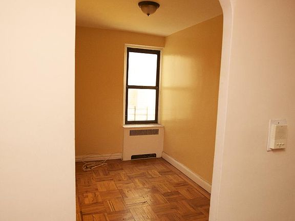 4th image of 1 W 126th St APT 5D