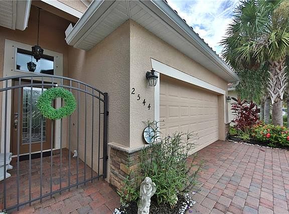 2nd image of 2544 Laurentina Ln
