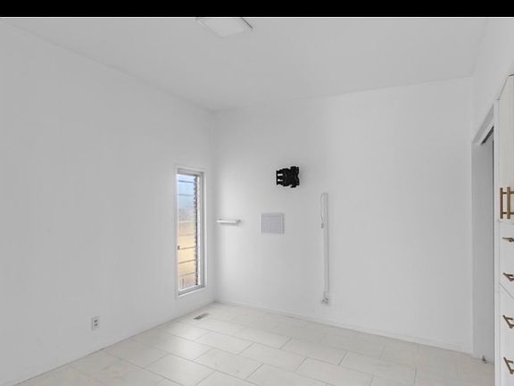 2nd image of 104 Rosetta Cir