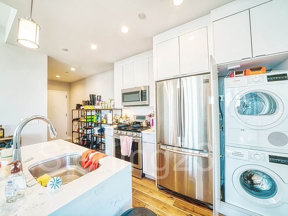 2nd image of 3112 24th Ave #2L