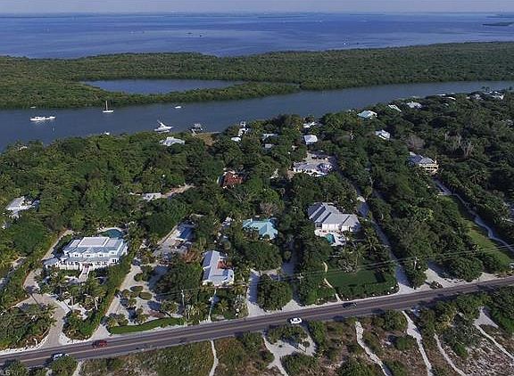 2nd image of 16177 Captiva Dr