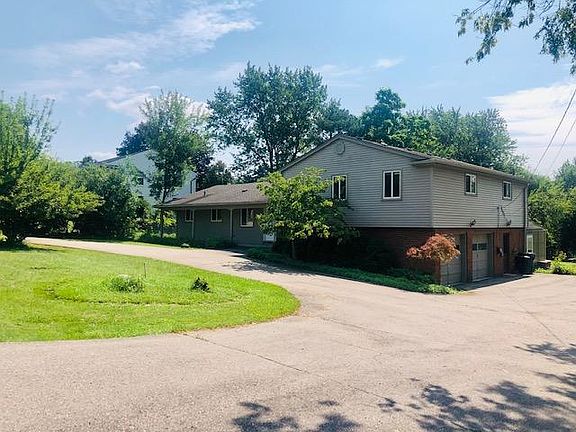 3rd image of 1223 Cedarholm Ln