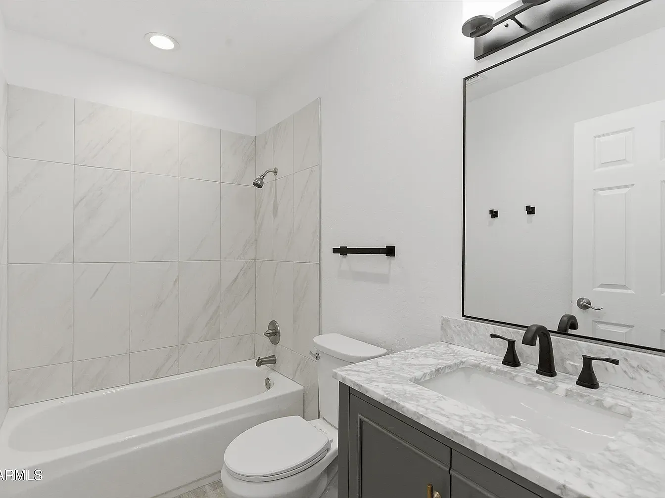 3 bed, 1650 sqft, $2,200 — Photo 4
