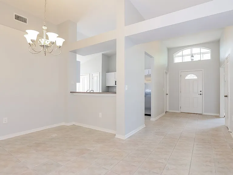 1430 Maximilian Dr — Photo 4