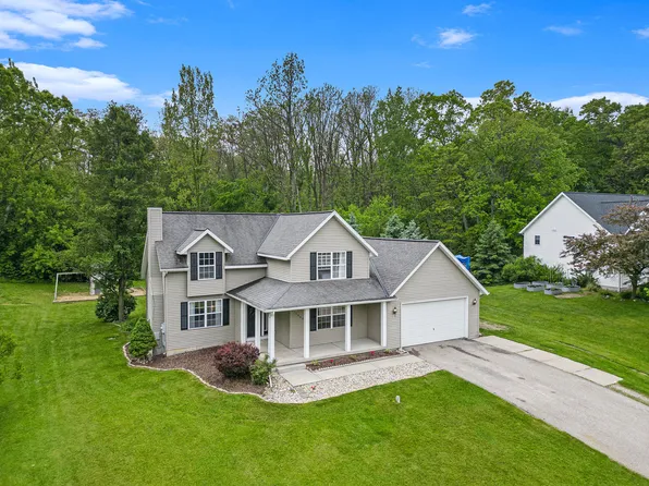 13860 Rolling Creek Dr, Lowell, MI 49331