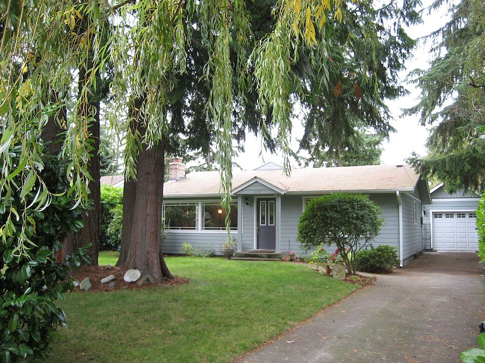 Front of house and secluded front yard