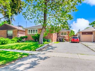 252 Thistle Down Blvd, Toronto, ON M9V1K7