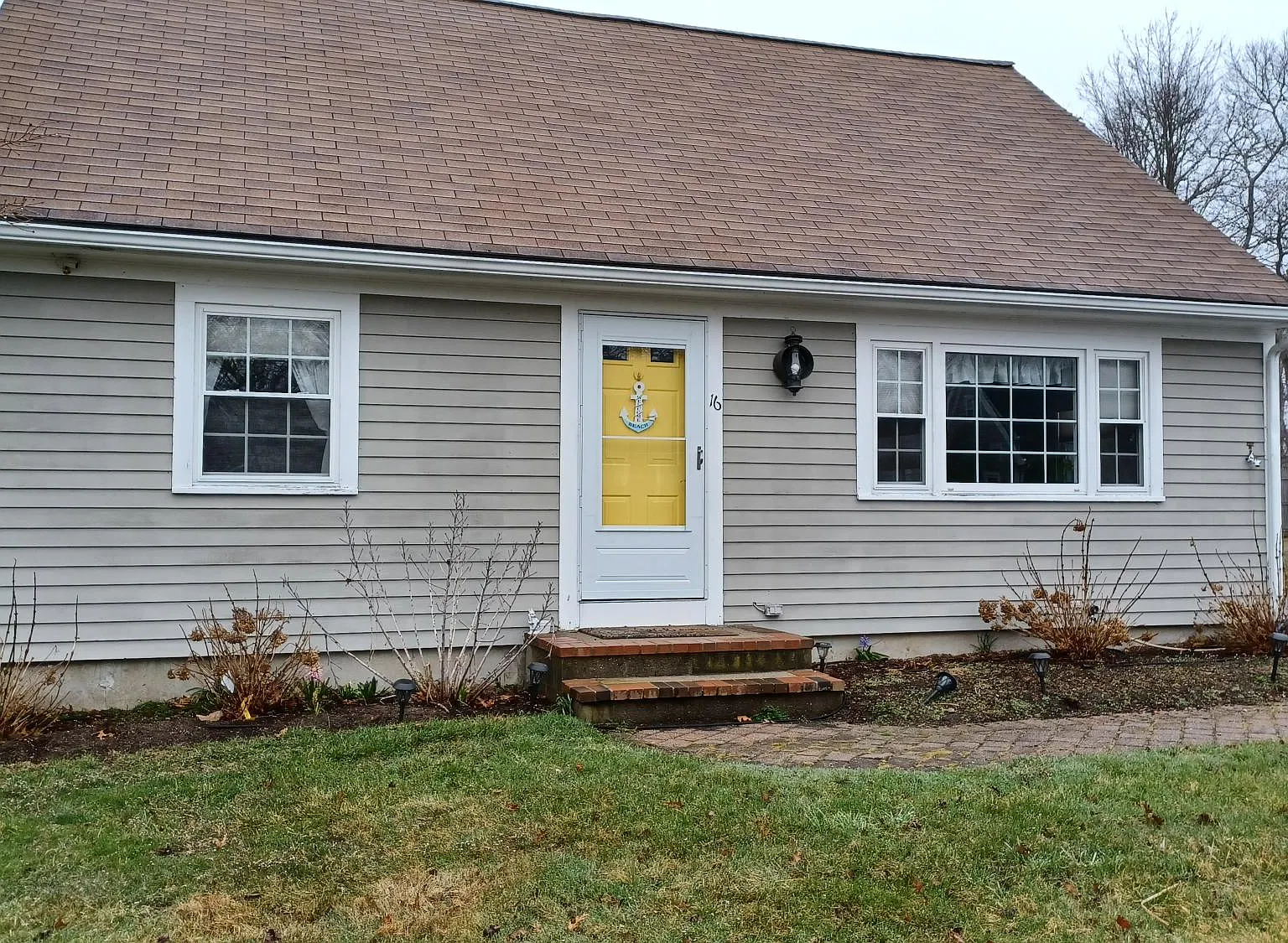 4 bed, 1200 sqft, $2,100 — Photo 1