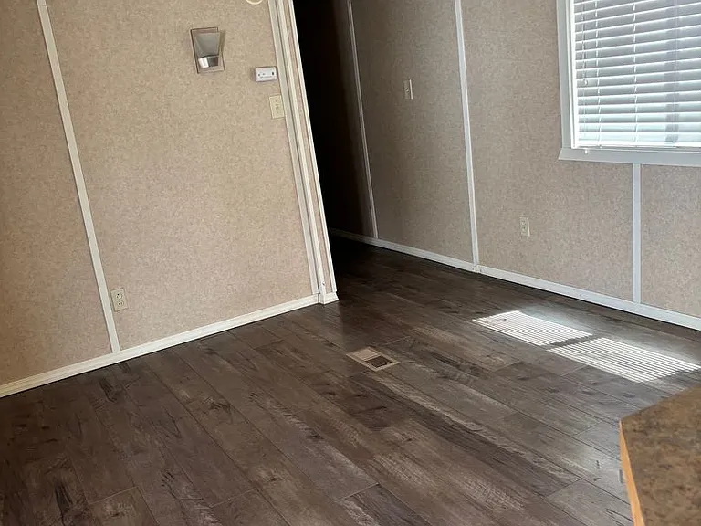 607 Adirondac Ave — Photo 5