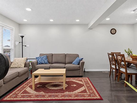 4th image of 369 N Falshire Dr NE