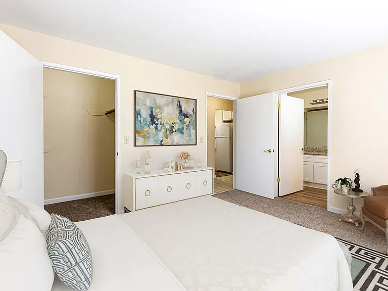 Dry Creek Apartments — Photo 44