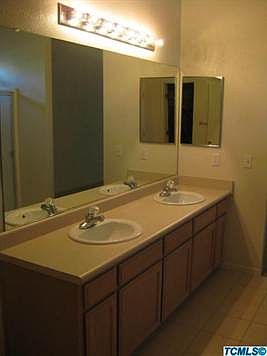 4th image of 749 W James Ct