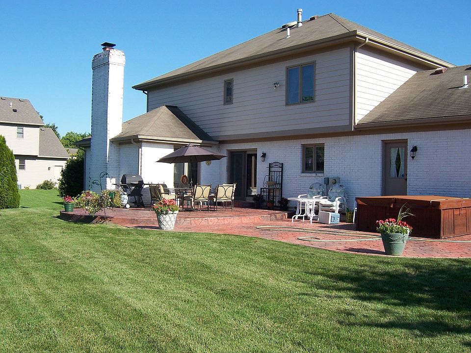 2nd image of 7734 Gillcrest Rd