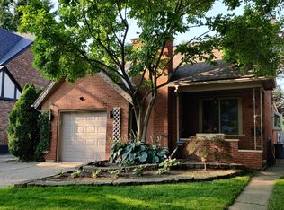 466 Touraine Rd, Grosse Pointe Farms, MI 48236