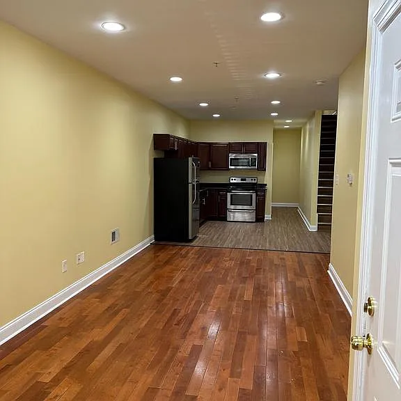 3808 Spring Garden St — Photo 4