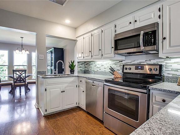 2nd image of 322 Columbia Dr