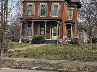 1303 State St, Quincy, IL 62301