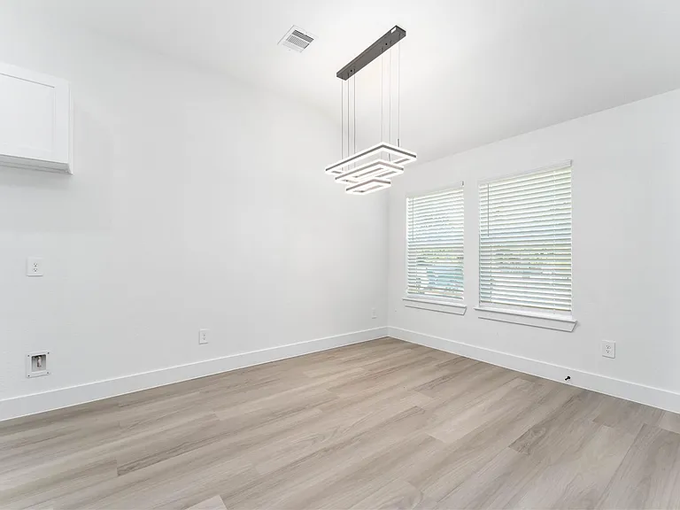 9406 Sandra St #A — Photo 11