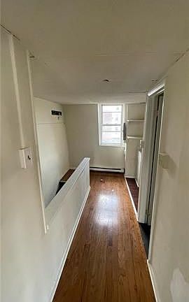 4th image of 501 W Allen St Floor 3