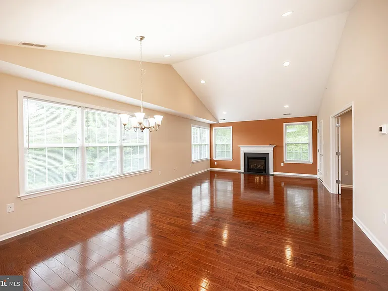 141 Stewarts Ct #307 — Photo 6