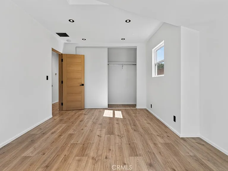 1713 W Alameda Ave — Photo 33