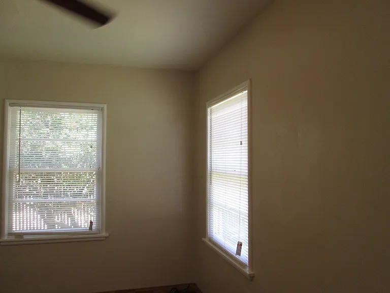 3032 N Inyo St — Photo 15