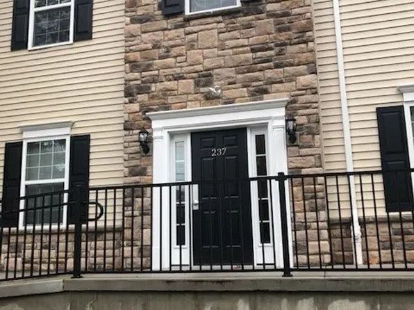 W. Goepp St Apartments, 237 W Goepp St APT 102, Bethlehem, PA 18018