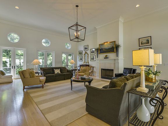 3rd image of 1175 Travelers Ridge Dr