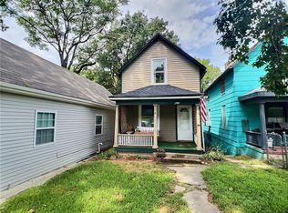 925 N 7th St, Atchison, KS 66002