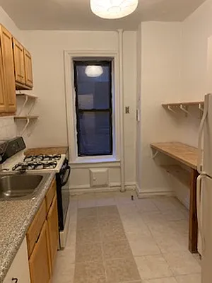 Rented by Camelot Realty Group | media 16