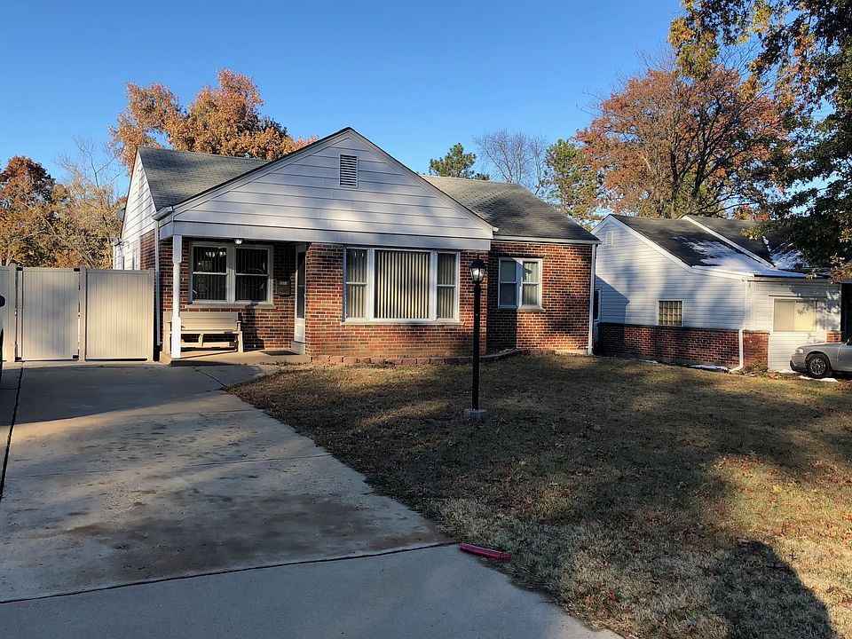 1st image of 7351 S Yorkshire Dr