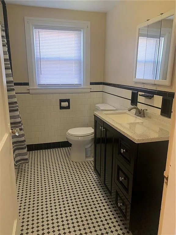 2 bed, 1.0 bath, 1070 sqft, $1,850 — Photo 4