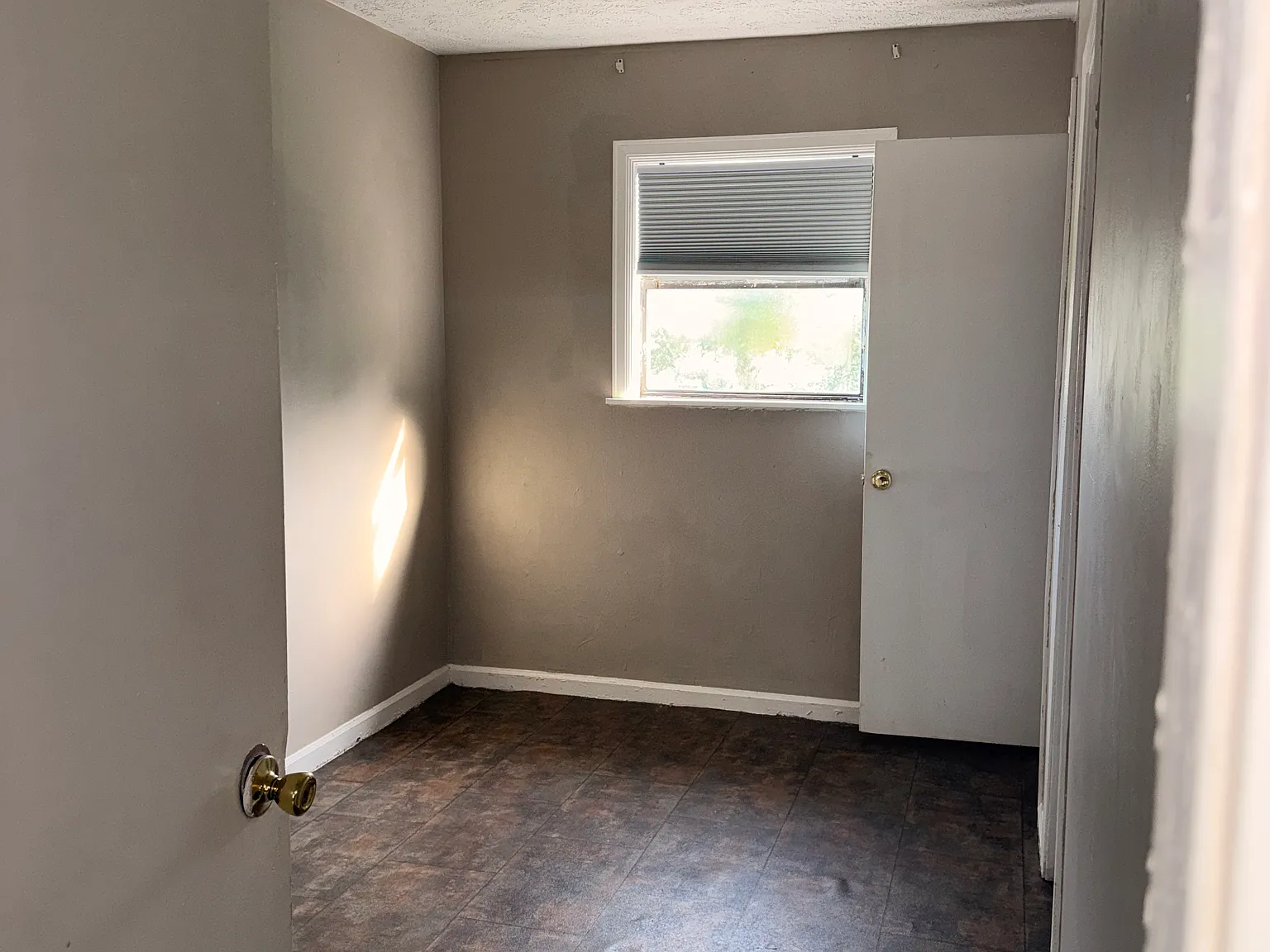 1 bed, $700 — Photo 2