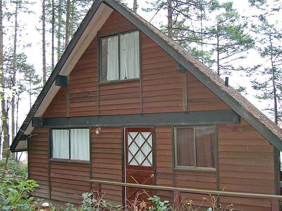 Front entrance to cabin